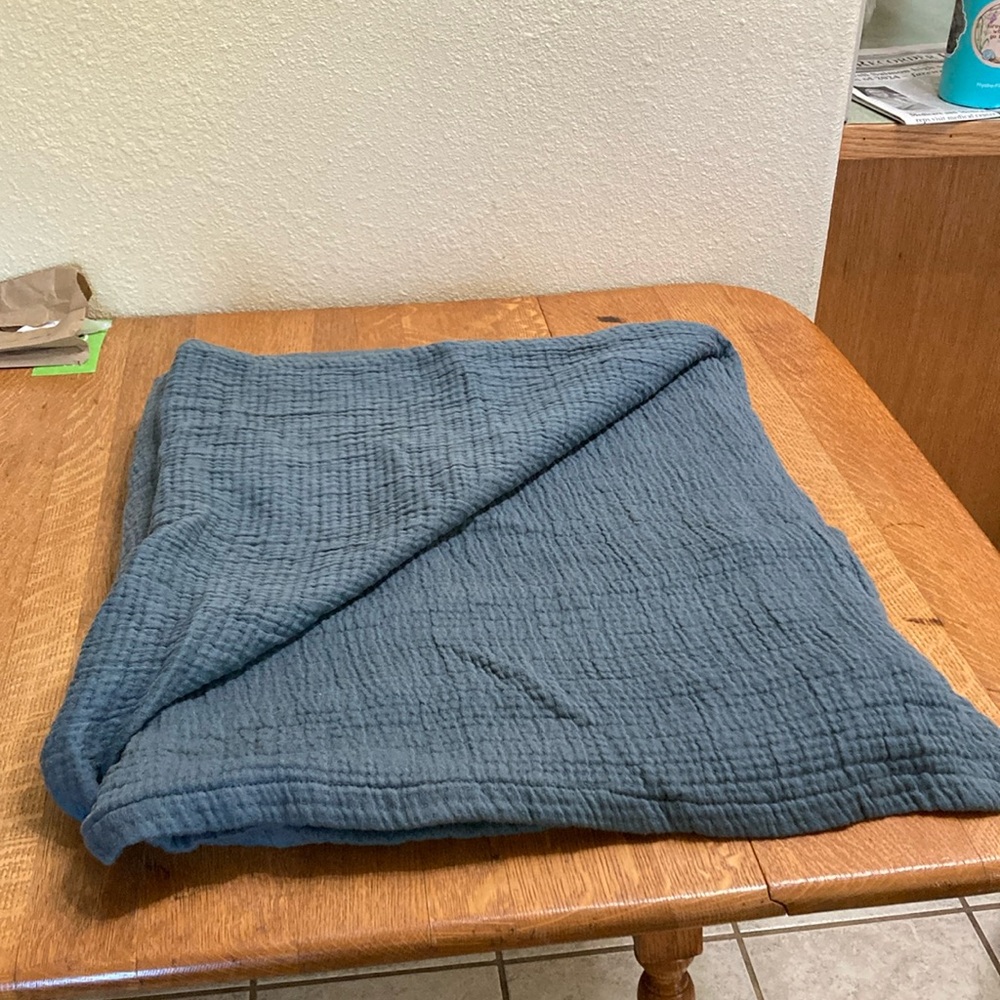 Under The Canopy Organic Matelasse Blanket (Full/Queen)